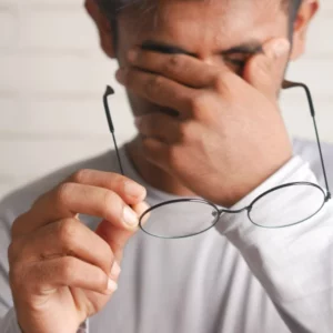 8 Daily Habits That Are Ruining Your Eyesight