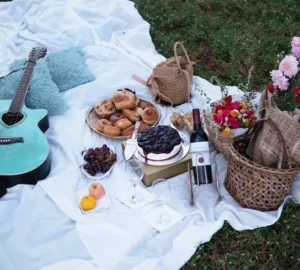 The Perfect Picnic Blanket Setup